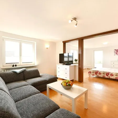 Dinkelbach 1 A Apartment *